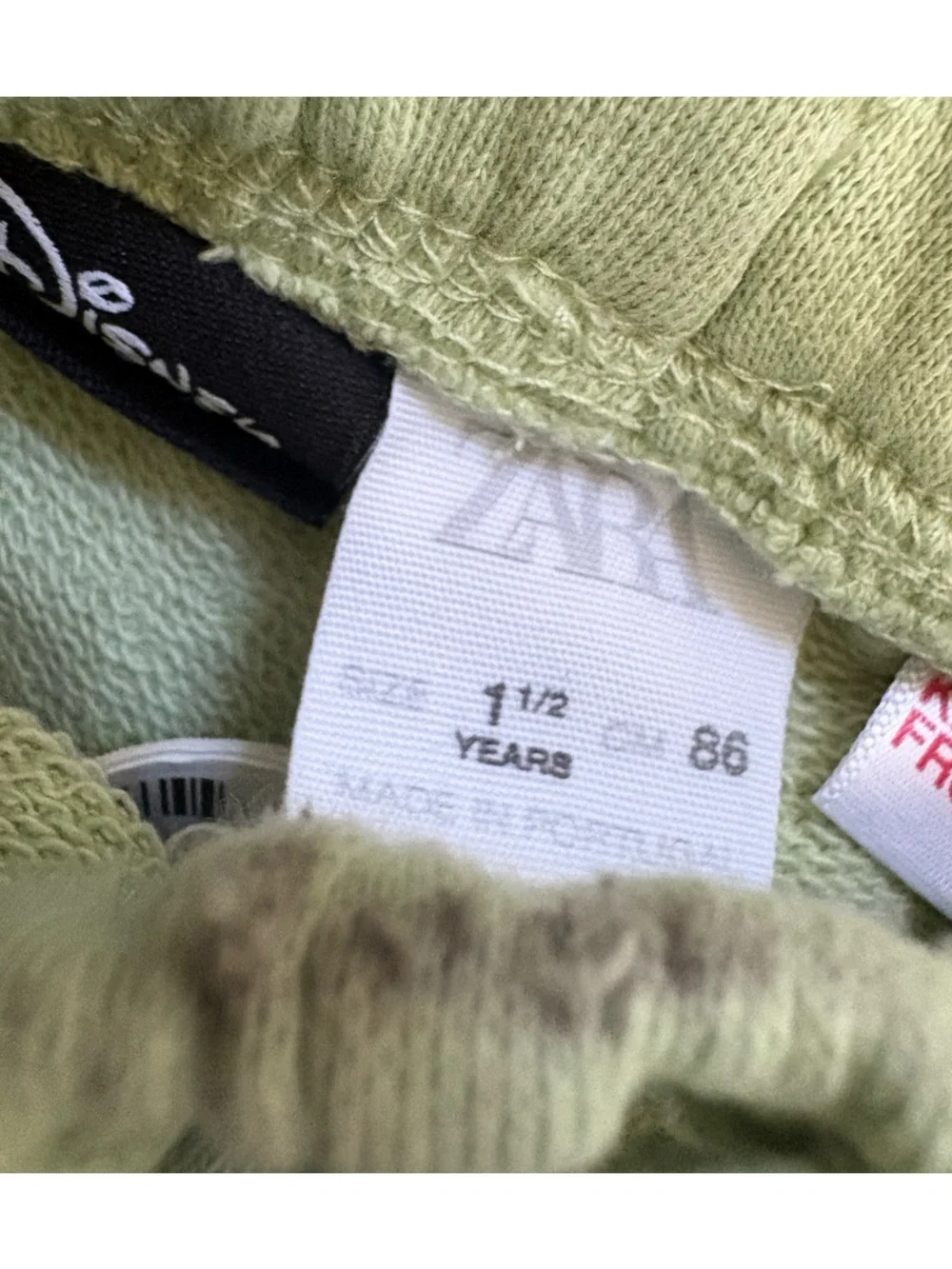 Zara Disney Mickey Mouse Light Green Shorts size 1 1/2